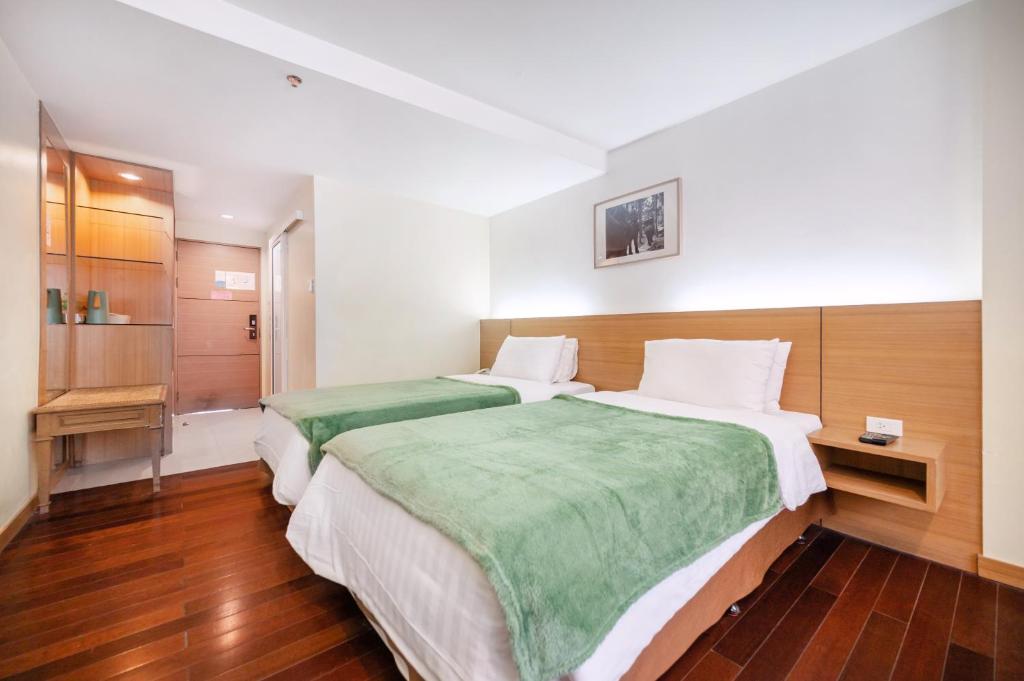 Deluxe Double or Twin Room